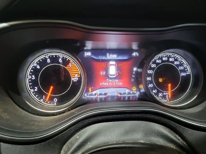 Jeep Cherokee * TRAILHAWK * ПАНОРАМА* * ПОДГРЕВ* , снимка 10 - Автомобили и джипове - 53394438