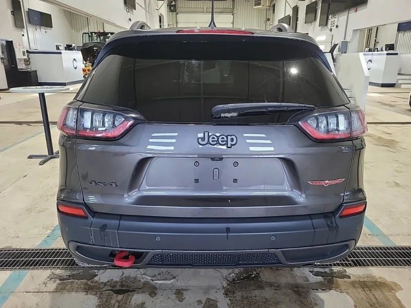 Jeep Cherokee * TRAILHAWK * ПАНОРАМА* * ПОДГРЕВ* , снимка 6 - Автомобили и джипове - 53394438