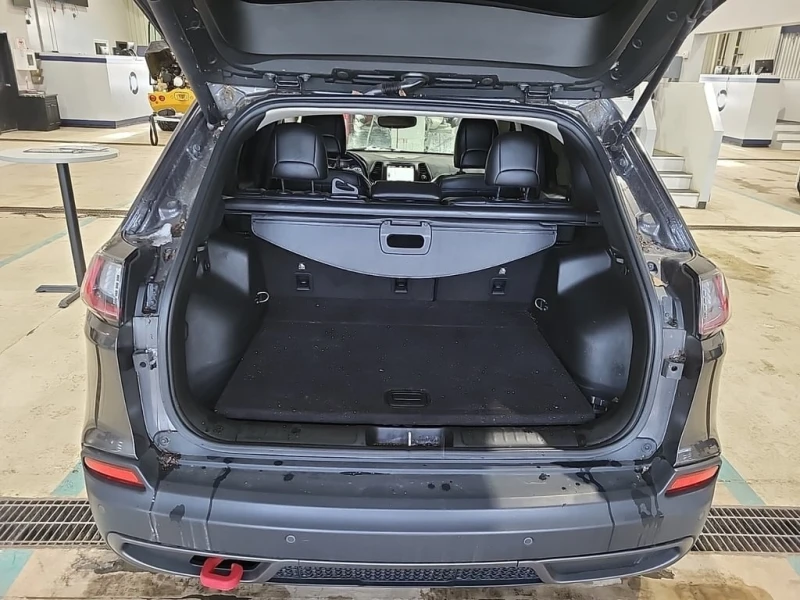 Jeep Cherokee * TRAILHAWK * ПАНОРАМА* * ПОДГРЕВ* , снимка 16 - Автомобили и джипове - 53394438