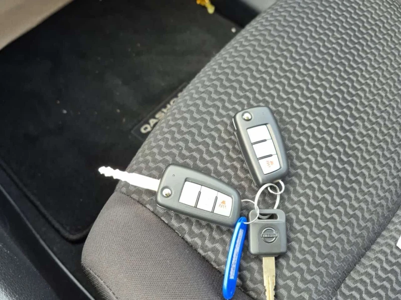 Nissan Qashqai S | CARFAX | БЕЗ ПЪРВОНАЧАЛНА ВНОСКА| 2 Keys, снимка 8 - Автомобили и джипове - 53539865