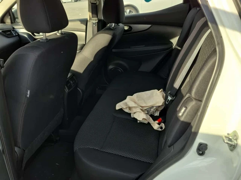 Nissan Qashqai S | CARFAX | БЕЗ ПЪРВОНАЧАЛНА ВНОСКА| 2 Keys, снимка 12 - Автомобили и джипове - 53539865