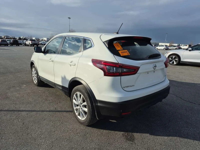 Nissan Qashqai S | CARFAX | БЕЗ ПЪРВОНАЧАЛНА ВНОСКА| 2 Keys, снимка 4 - Автомобили и джипове - 53539865