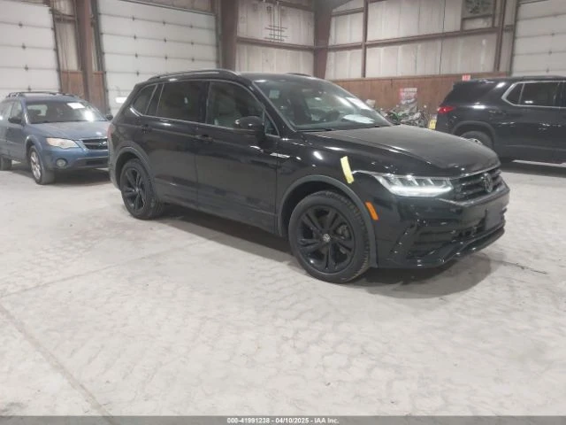 VW Tiguan SE R-LINE BLACK - 44000 лв. - 98799788 | Car24.bg
