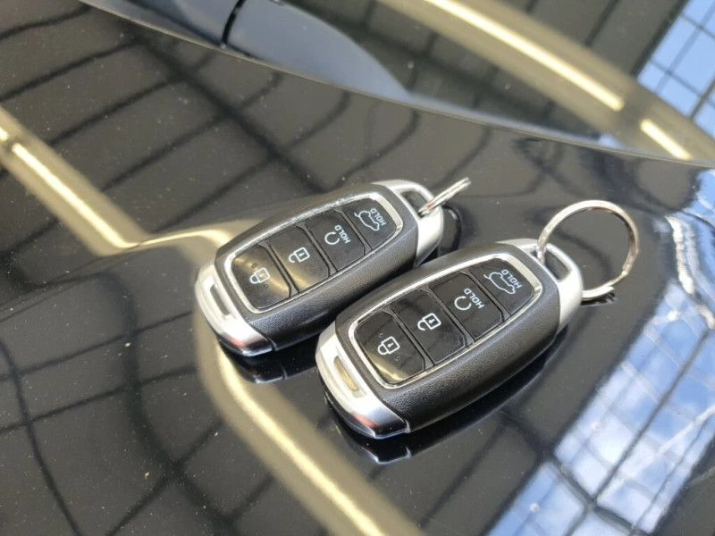Hyundai Kona 64kw* Камера* 100%SOH* ТЕРМОПОМПА, снимка 8 - Автомобили и джипове - 55737122
