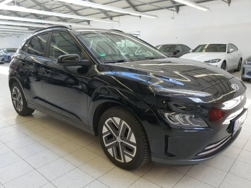 Hyundai Kona 64kw* Камера* 100%SOH* ТЕРМОПОМПА, снимка 2 - Автомобили и джипове - 55737122
