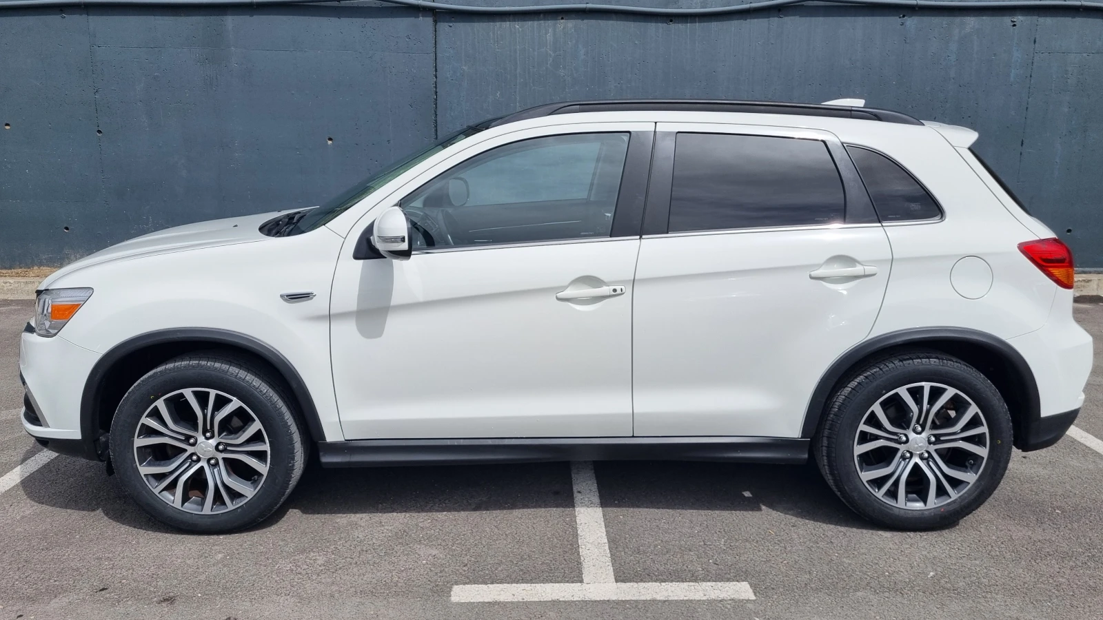 Mitsubishi ASX 1.6 I  Панорама, Keyless , Камера задно виждане  - изображение 4