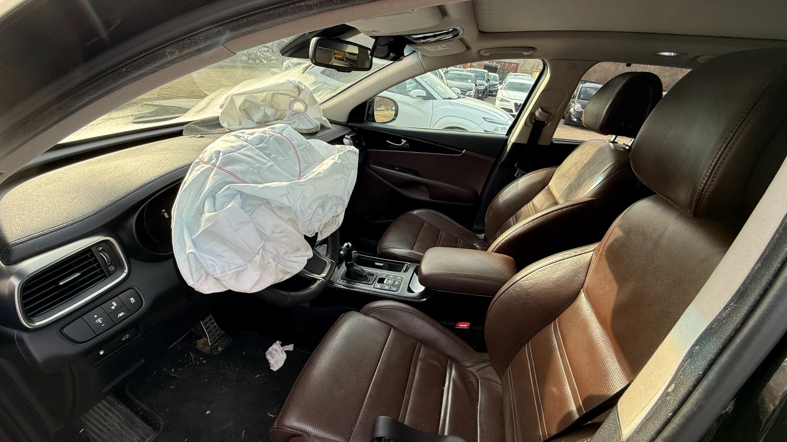 Kia Sorento, снимка 9 - Автомобили и джипове - 53876157