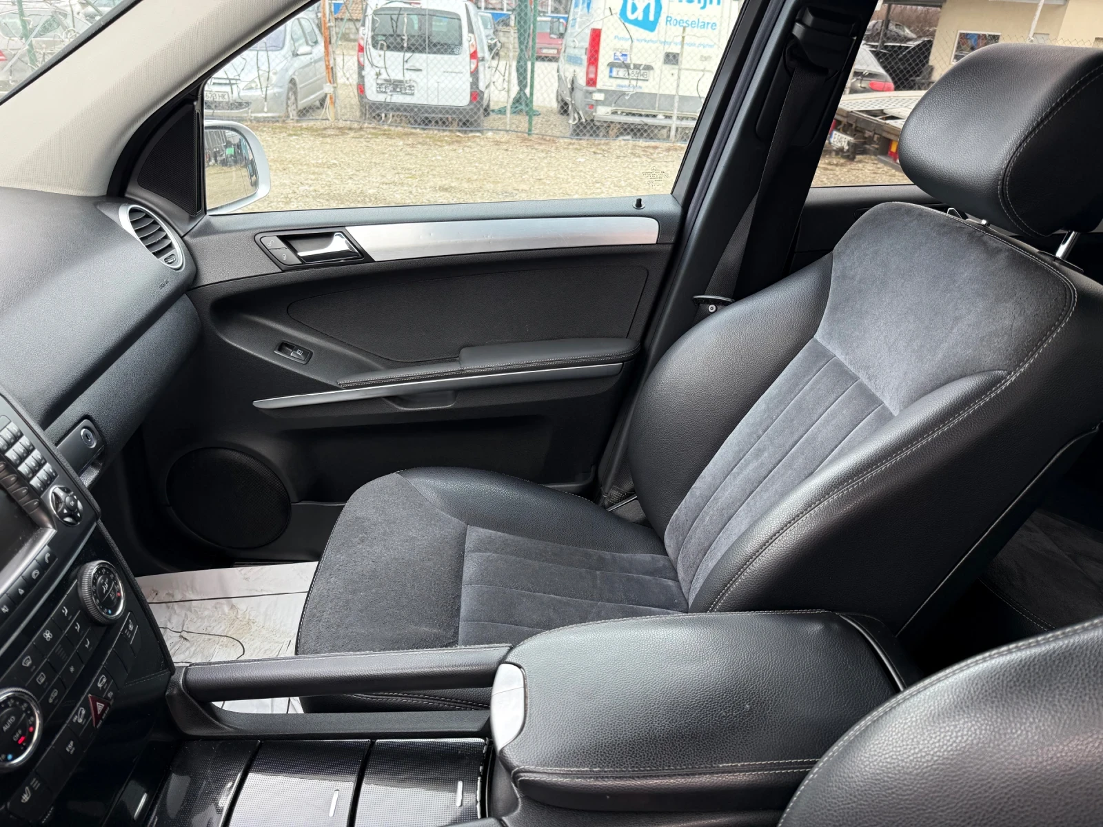 Mercedes-Benz ML 320, снимка 9 - Автомобили и джипове - 54296284