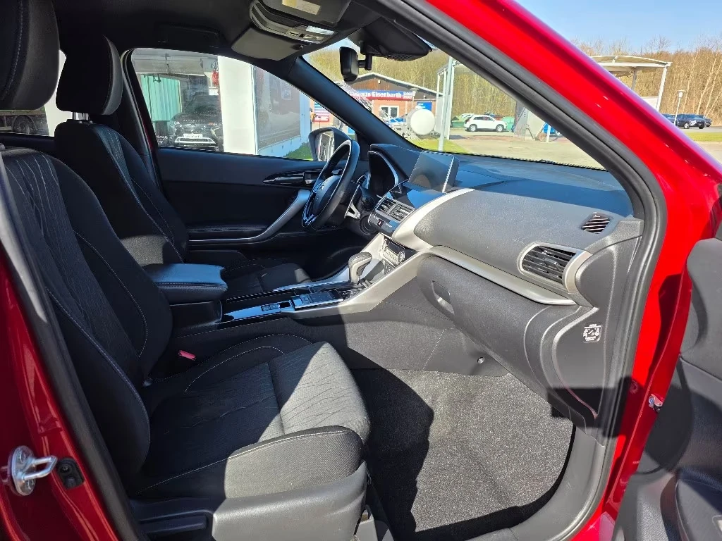 Mitsubishi Eclipse Cross Connect 1.5 T-MIVEC/2WD/CVT/360CAM, снимка 7 - Автомобили и джипове - 54522296