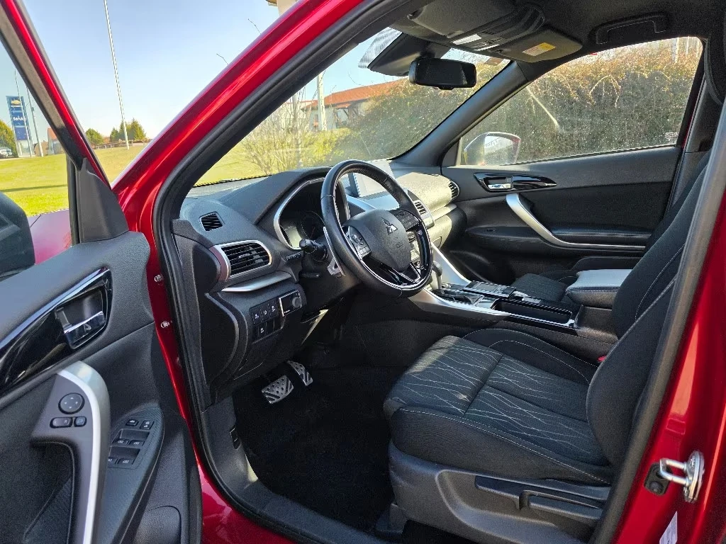 Mitsubishi Eclipse Cross Connect 1.5 T-MIVEC/2WD/CVT/360CAM, снимка 5 - Автомобили и джипове - 54522296