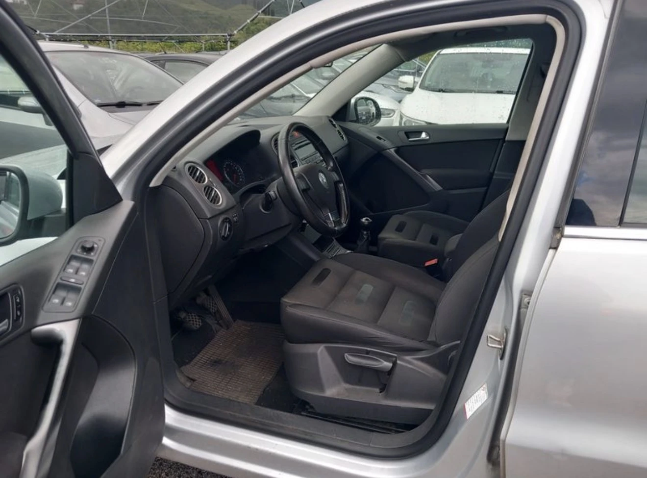 VW Tiguan | 4 Motion | Sport & Style | 2008 | 6 скорости | , снимка 14 - Автомобили и джипове - 54613170