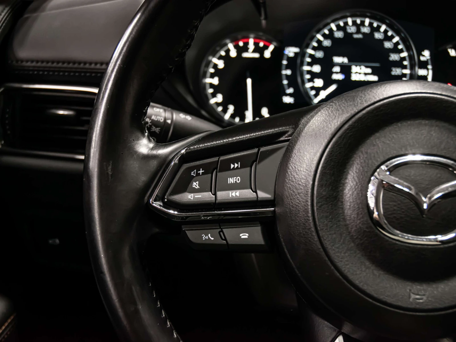 Mazda CX-5 GT AWD HEADS UP / CAMERA / ЦЕНА ДО БГ , снимка 14 - Автомобили и джипове - 54980738