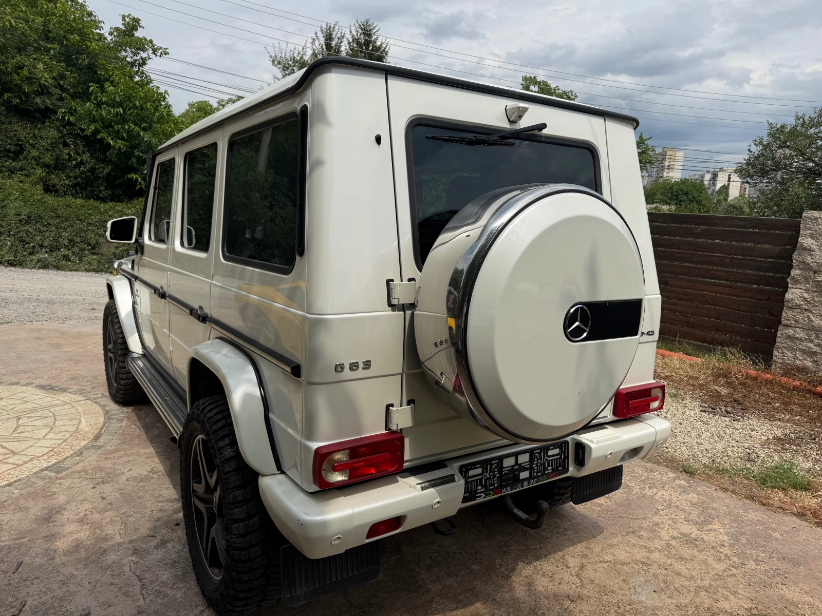 Mercedes-Benz G 63 AMG КАРБОН Пакет* ПОДГРЕВ* ОБДУХВАНЕ* ДИСТРОНИК* ПЕРЛА, снимка 3 - Автомобили и джипове - 55403227