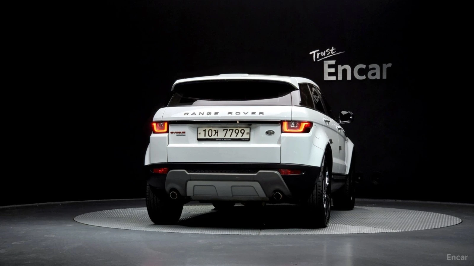 Land Rover Range Rover Evoque КОЖА* НАВИ* ПАНО, снимка 4 - Автомобили и джипове - 55422202