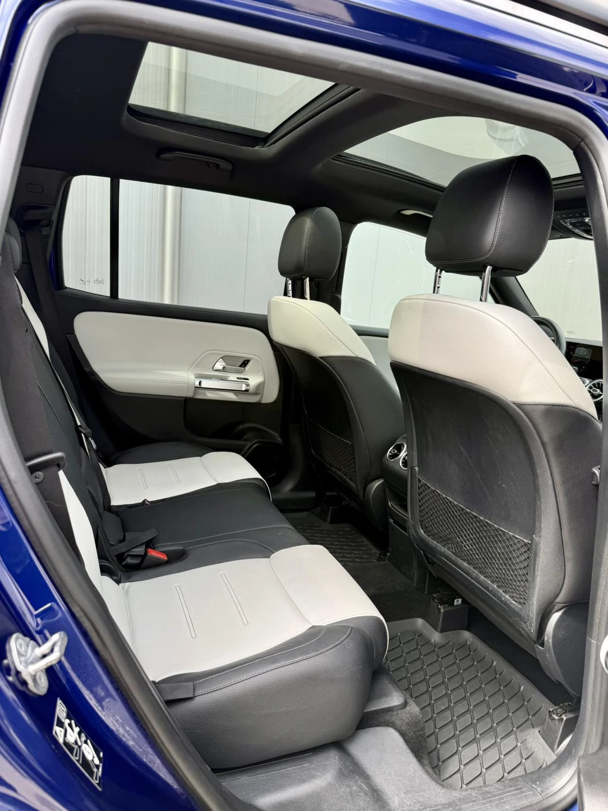 Mercedes-Benz GLB 250 4M AMG Night Package, снимка 11 - Автомобили и джипове - 55900596