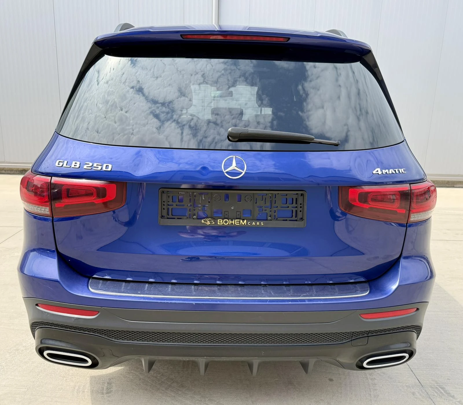 Mercedes-Benz GLB 250 4M AMG Night Package, снимка 4 - Автомобили и джипове - 55900596