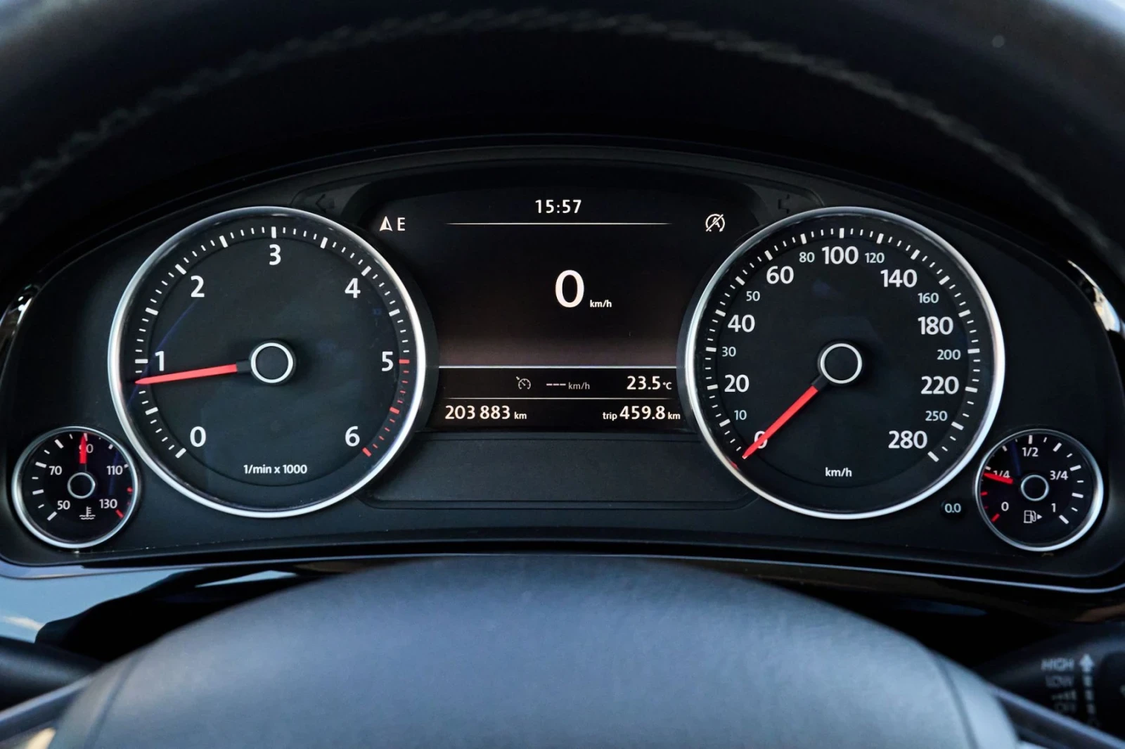 VW Touareg R-Line * Facelift * СМЕНЕНИ ВЕРИГИ * , снимка 15 - Автомобили и джипове - 56139358