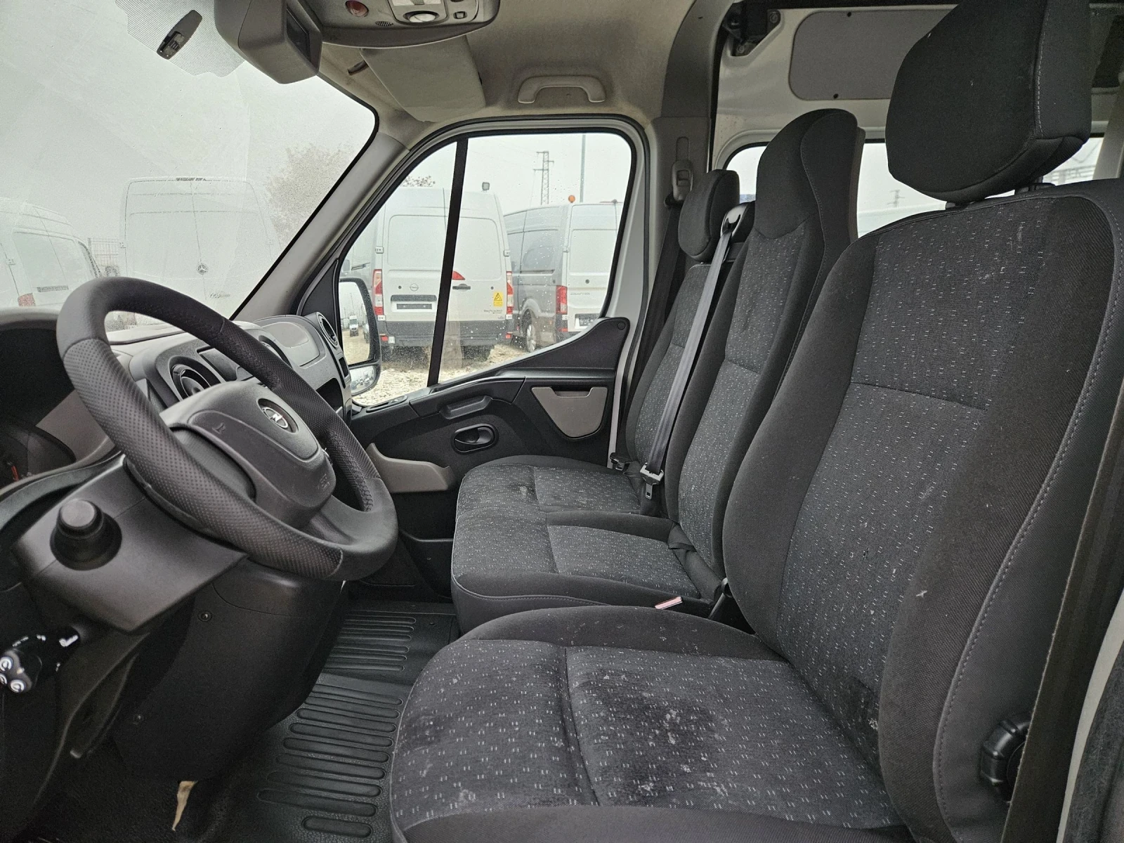 Renault Master 2.3 DCi, Клима, 6 местен - изображение 9