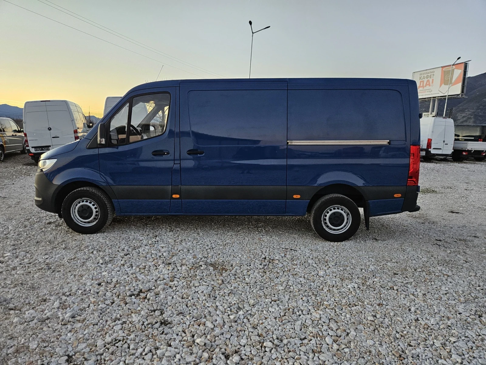 Mercedes-Benz Sprinter 316 316, Клима , Нави , Две странични врати - изображение 2