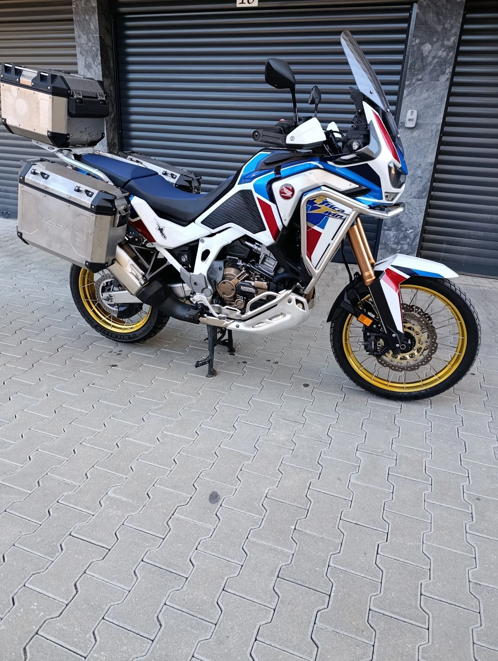 Honda Integra 750 - изображение 7