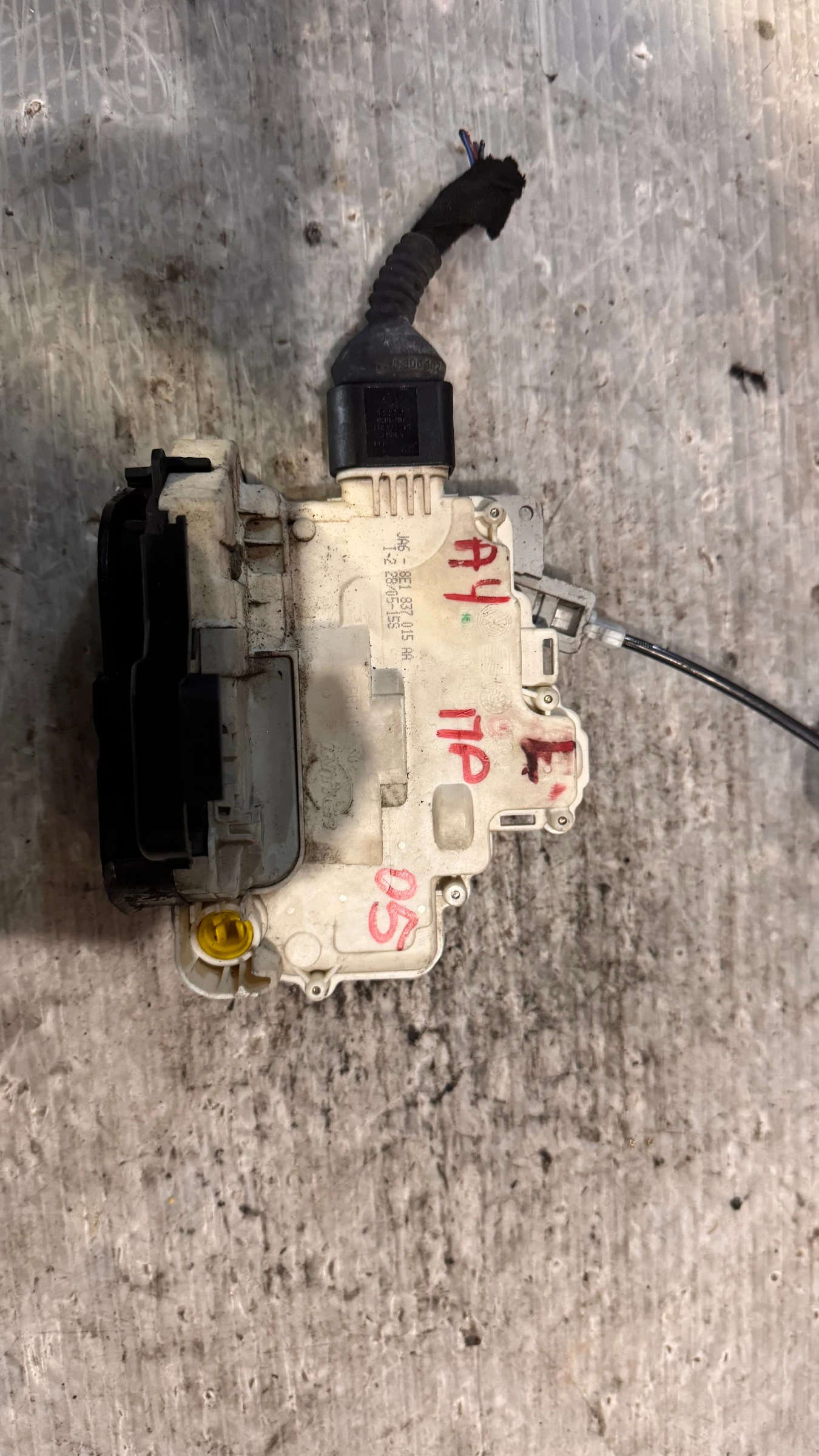 ����� �� ����� �� Audi A4 2005 - JA6-8E1837015 | Mobile.bg � ����������� 1