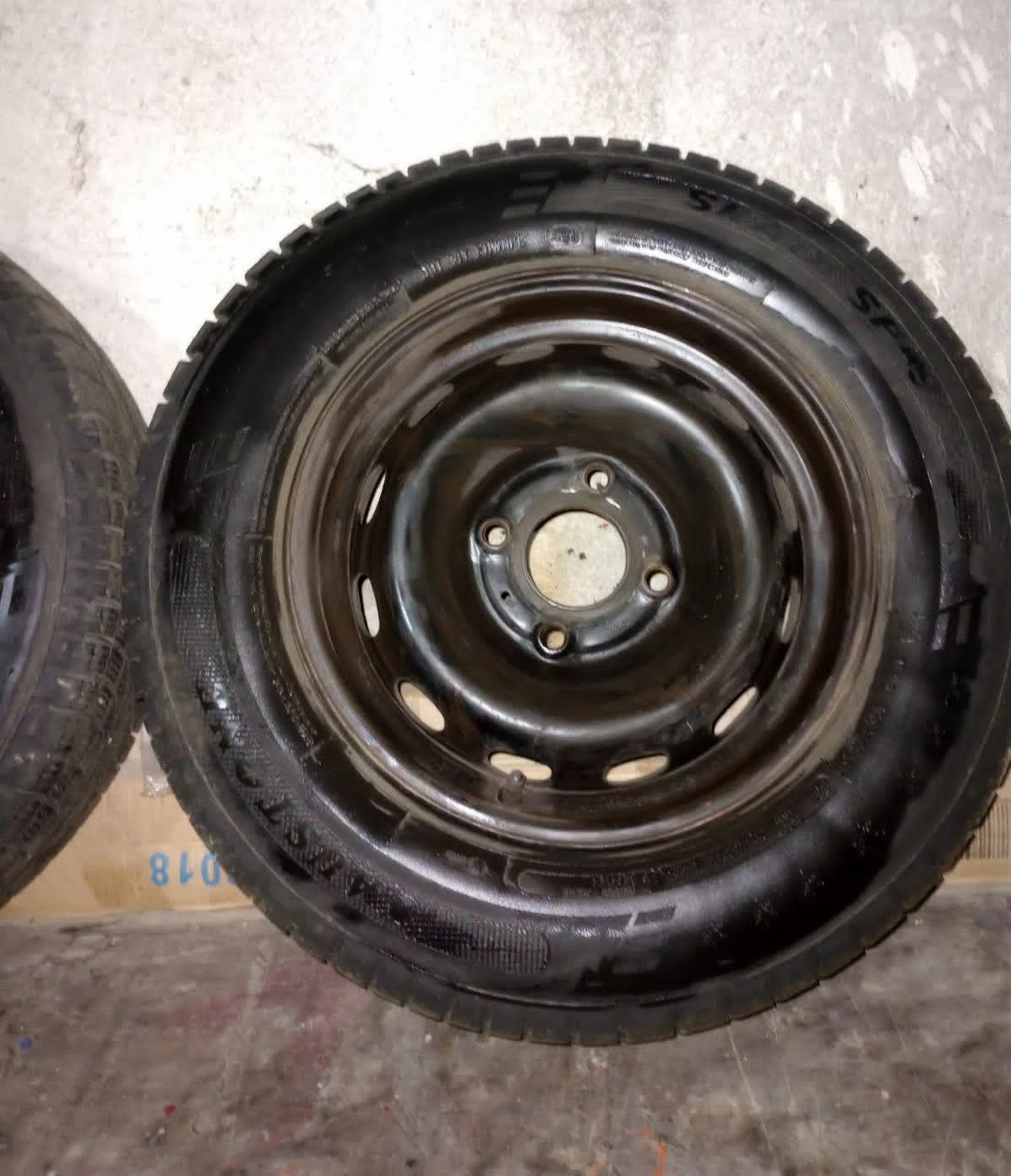 Гуми с джанти Други 175/70R13