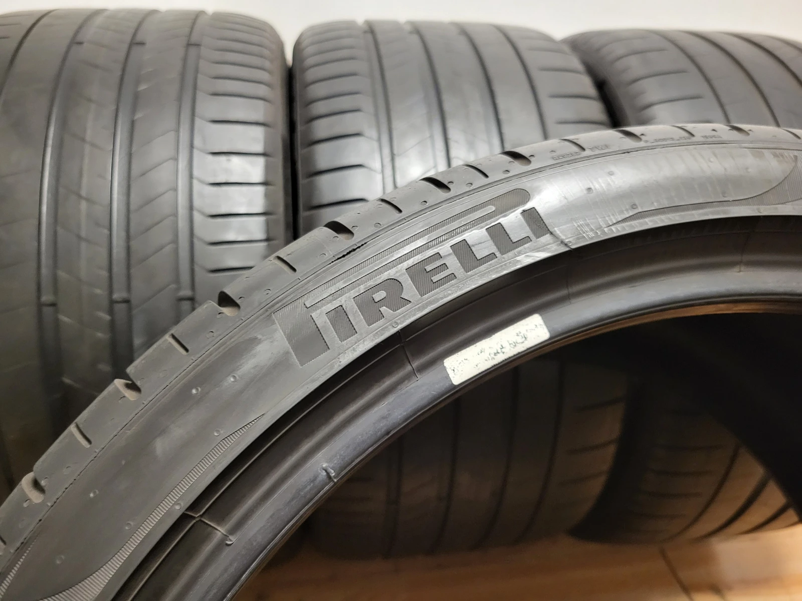 Гуми Летни 305/30R21, снимка 11 - Гуми и джанти - 55800795