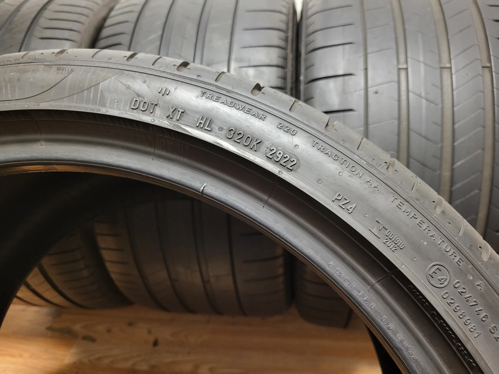 Гуми Летни 305/30R21, снимка 10 - Гуми и джанти - 55800795