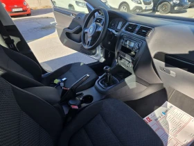 VW Jetta 1.6 tdi, като нова, сервизна книжка  - 10900 лв. / 5573.08 € - 35983818 9