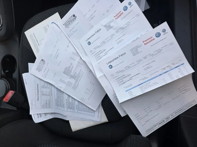 VW Jetta 1.6 tdi, като нова, сервизна книжка , снимка 13 - Автомобили и джипове - 52414082