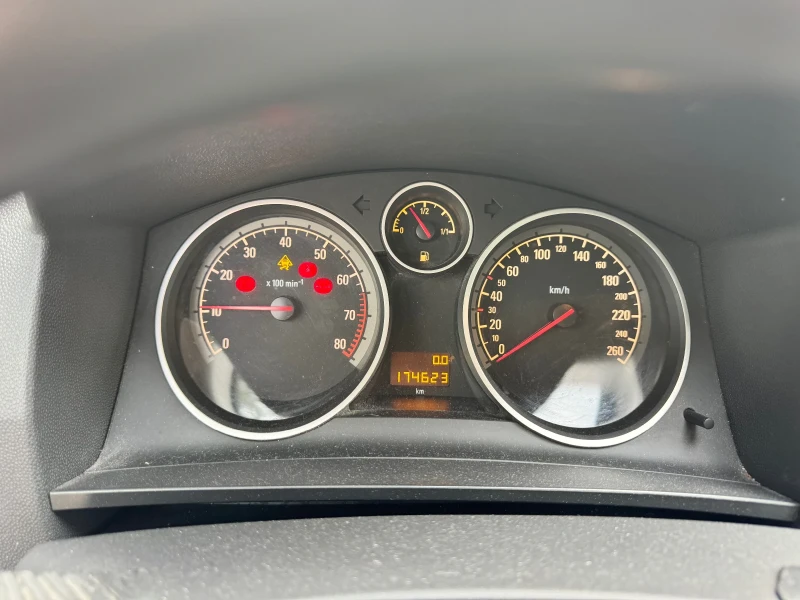 Opel Zafira, снимка 11 - Автомобили и джипове - 52725585