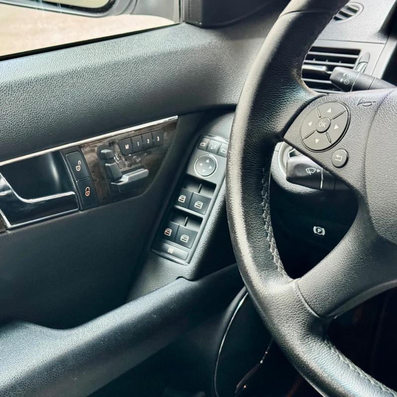 Mercedes-Benz C 220 C 220 CDi, снимка 8 - Автомобили и джипове - 52869925