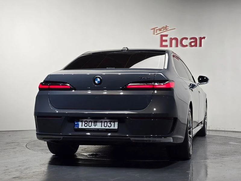 BMW 740 740I Sdrive Design Pure Excellence, снимка 4 - Автомобили и джипове - 55964006