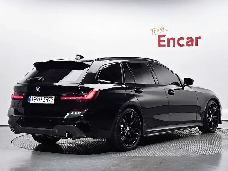 BMW 320 (G20) D Touring M Sports, снимка 2 - Автомобили и джипове - 56325939