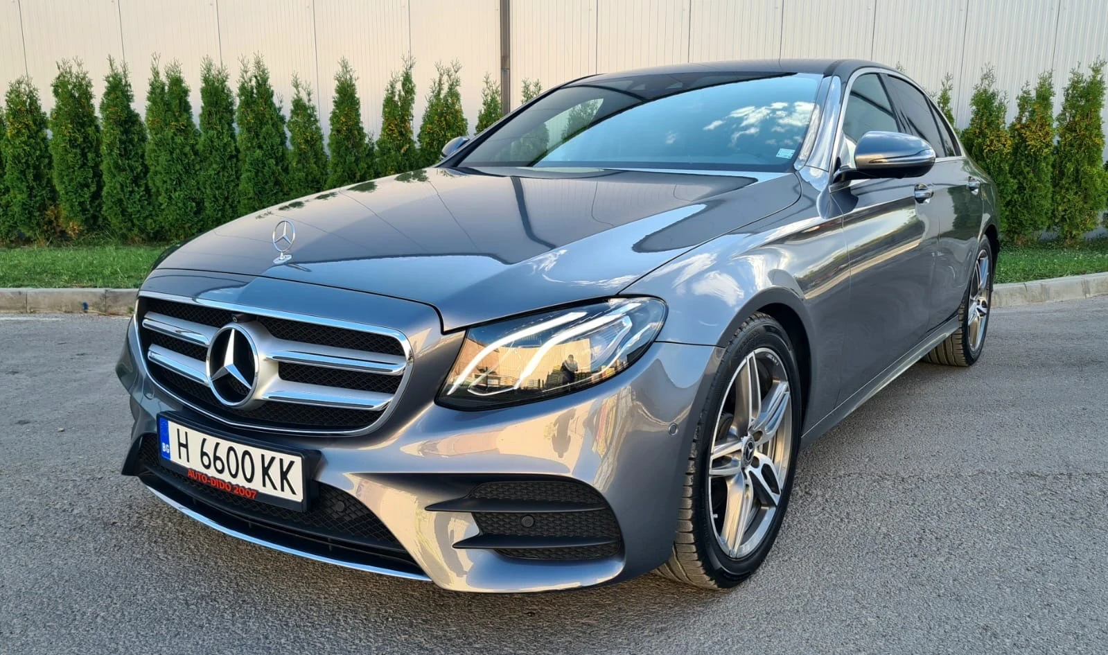 Mercedes-Benz E 220 AMG 4MATIC 9G - изображение 2