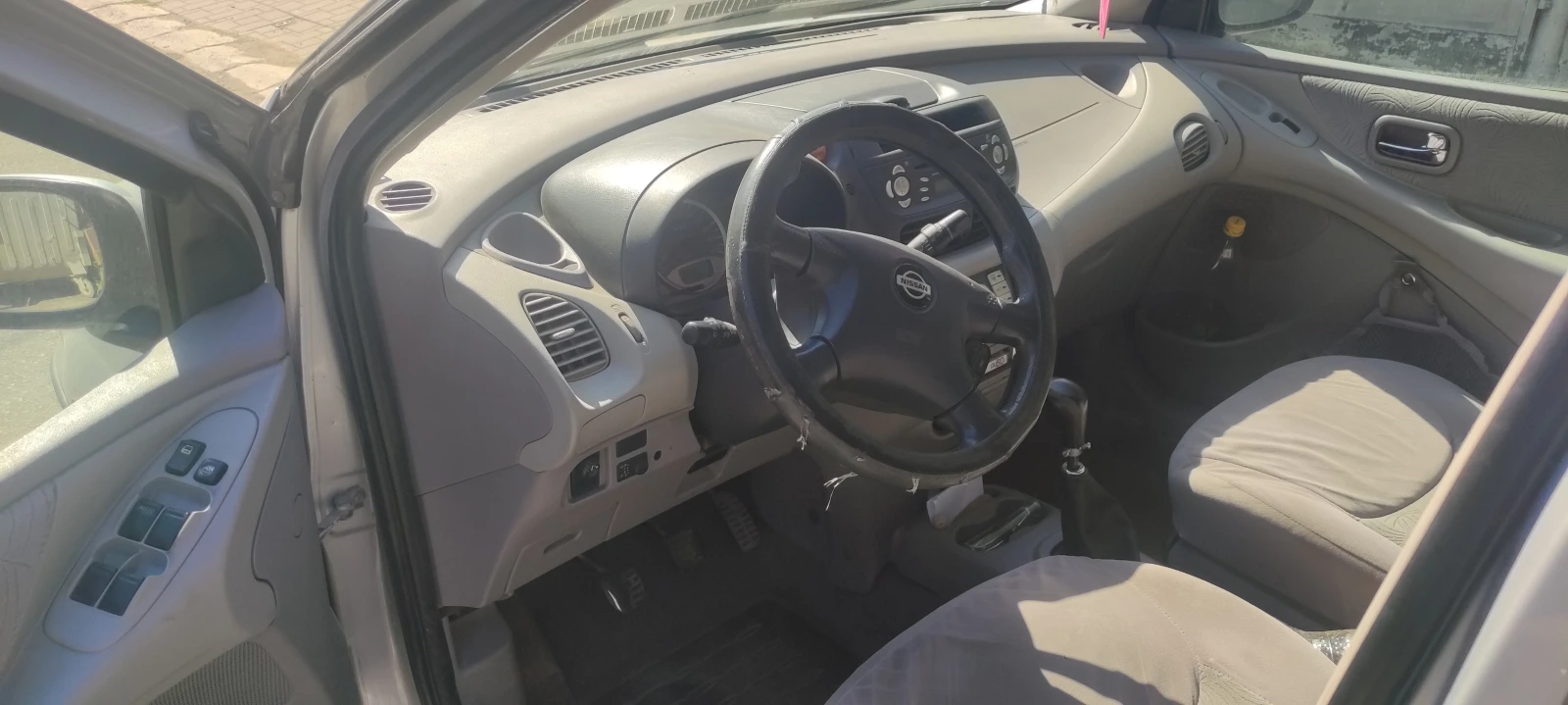 Nissan Almera tino  - изображение 7