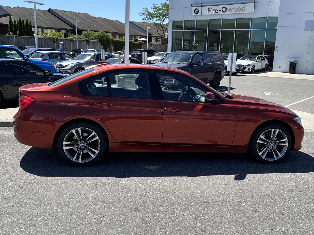 BMW 330 * CARFAX * ЦЕНА ДО БГ! - изображение 3