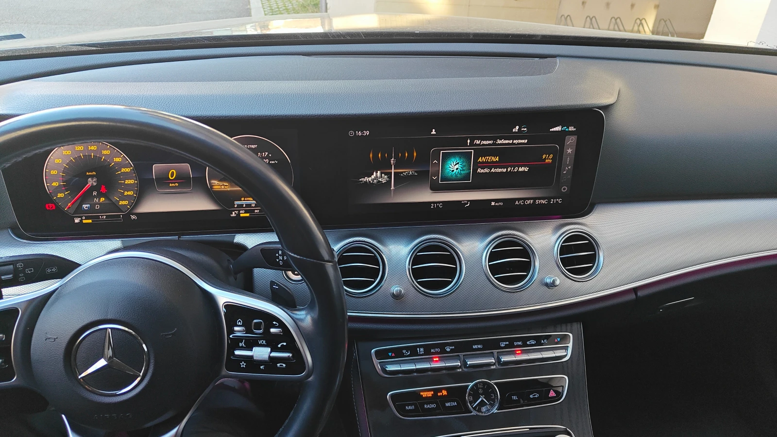 Mercedes-Benz E 200 T-model, снимка 10 - Автомобили и джипове - 52244194