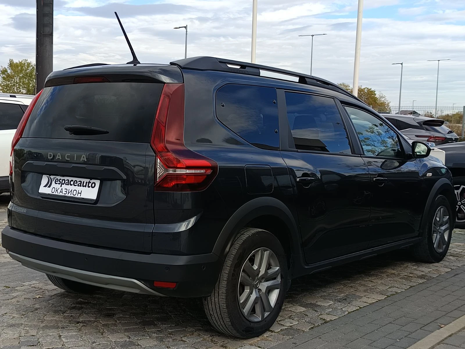 Dacia Jogger 1.0/ 100к.с. бензин/газ/ 6+ 1м. - изображение 4