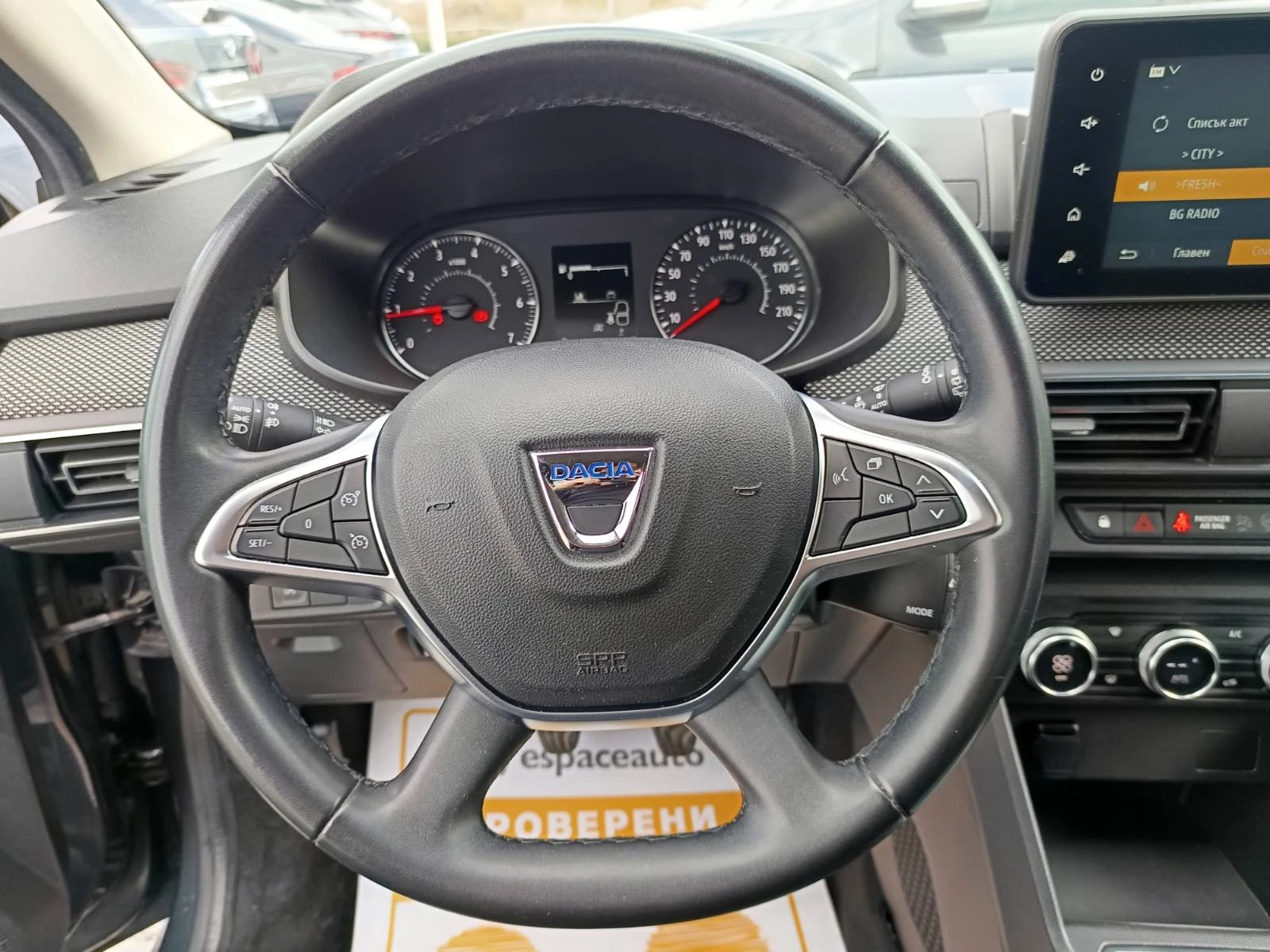 Dacia Jogger 1.0/ 100к.с. бензин/газ/ 6+ 1м. - изображение 10