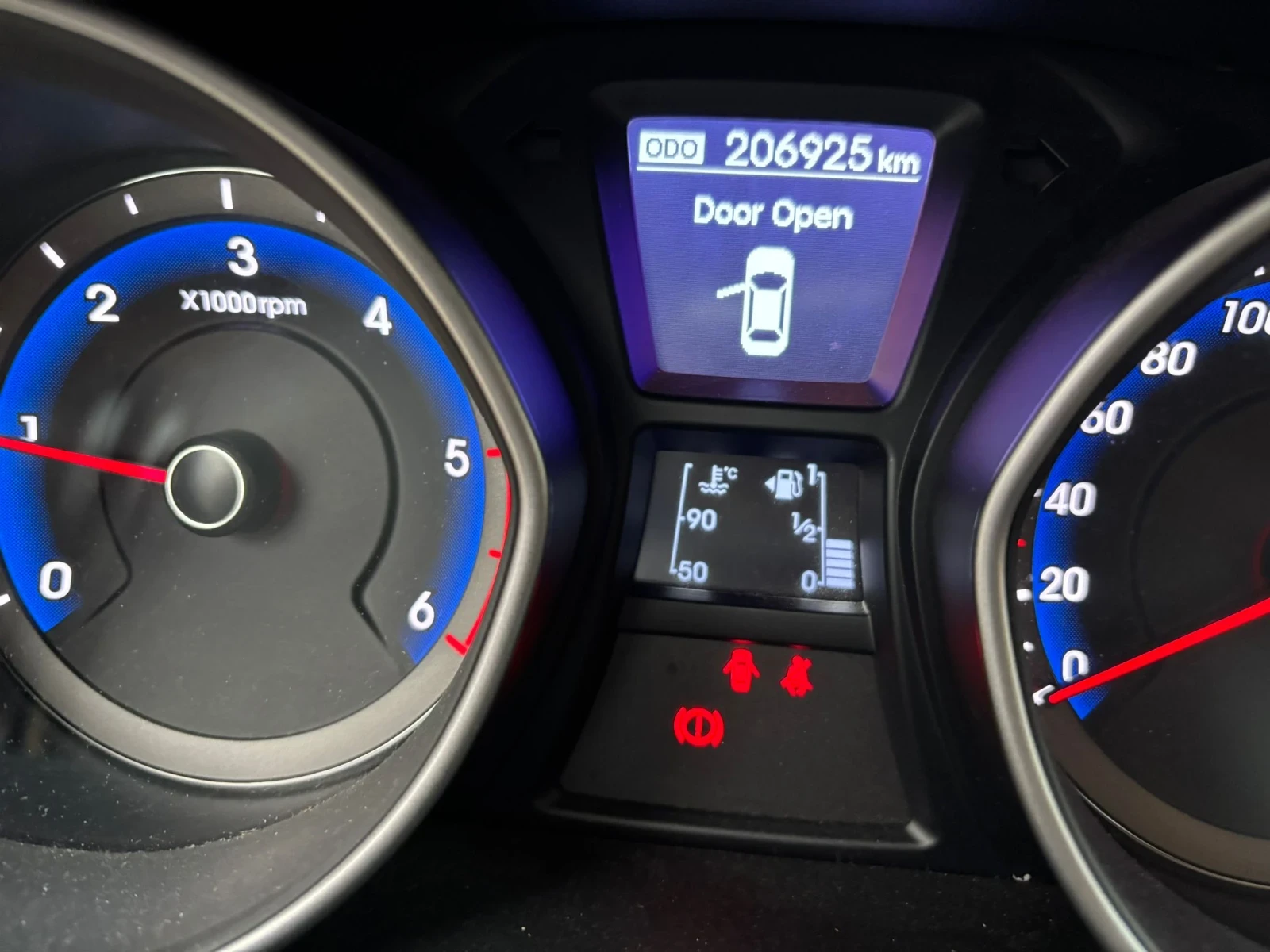 Hyundai I30 КАТО НОВ - изображение 8