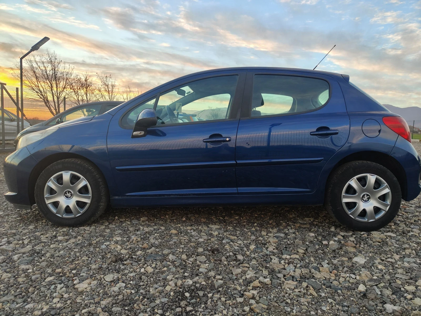 Peugeot 207 1.4 i 90 | Mobile.bg � ����������� 3