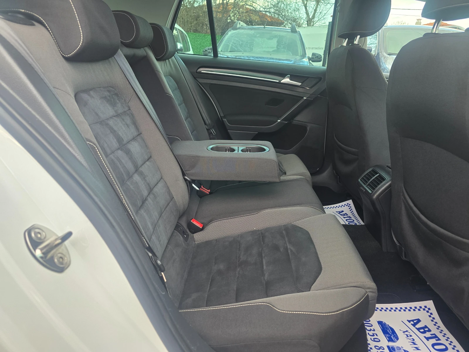 VW Golf 1.6TDI-105 K.C-НАВИ-ЛУКСОЗНО ИЗПЪЛНЕНИЕ, снимка 15 - Автомобили и джипове - 53977780