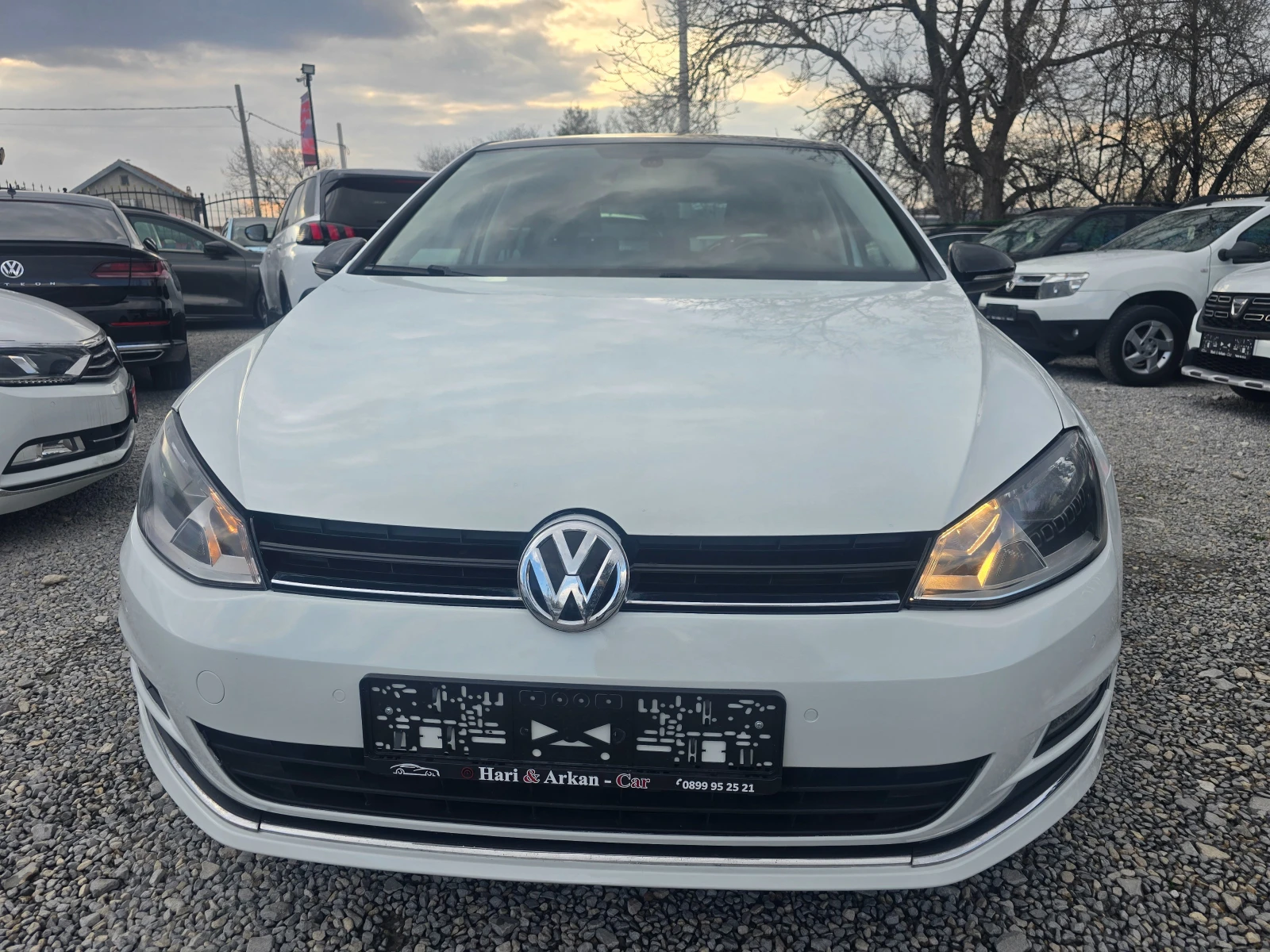 VW Golf 1.6TDI-105 K.C-НАВИ-ЛУКСОЗНО ИЗПЪЛНЕНИЕ, снимка 2 - Автомобили и джипове - 53977780