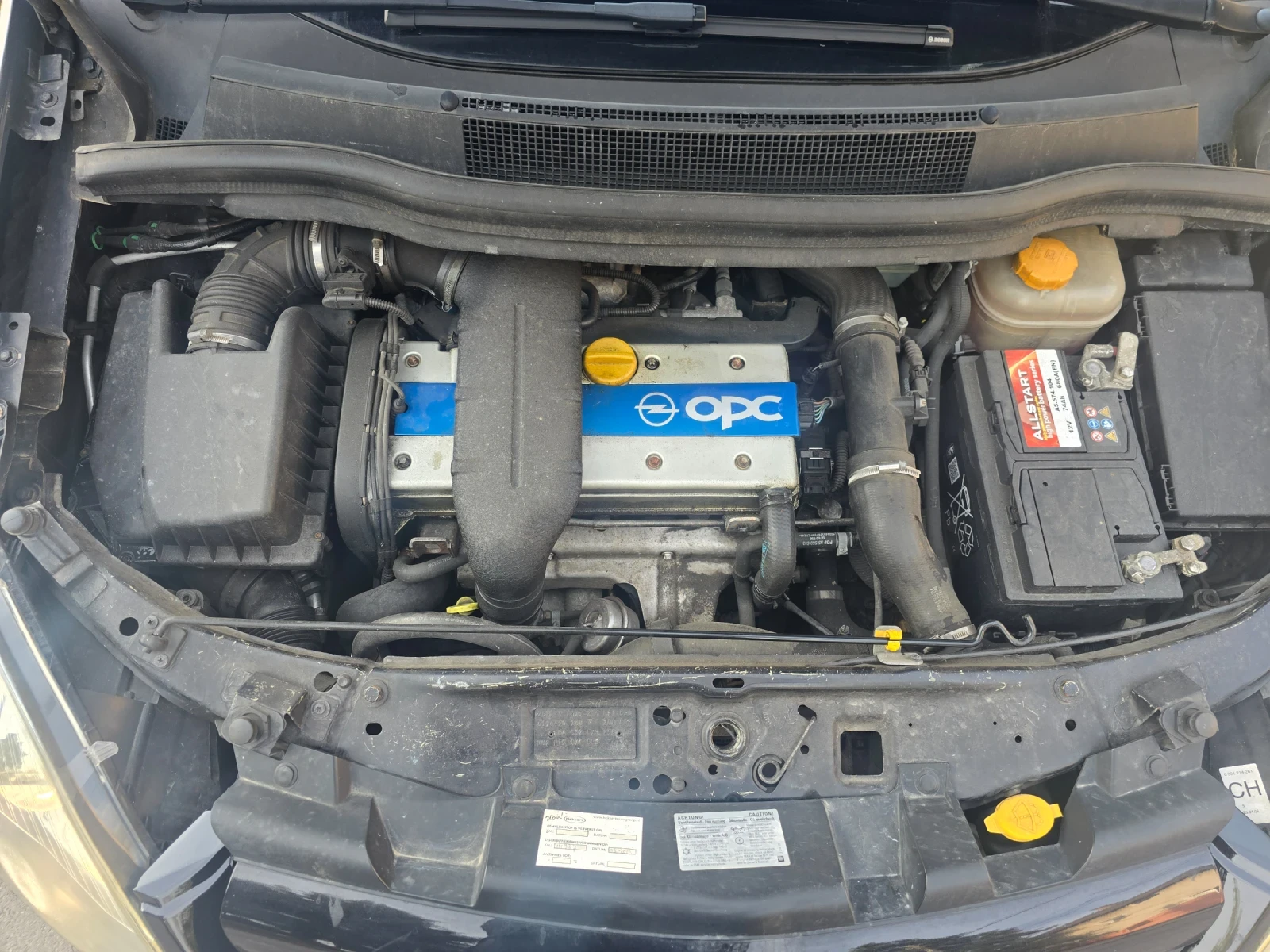 Opel Zafira 2.0TURBO OPC Холандия , снимка 16 - Автомобили и джипове - 54219674