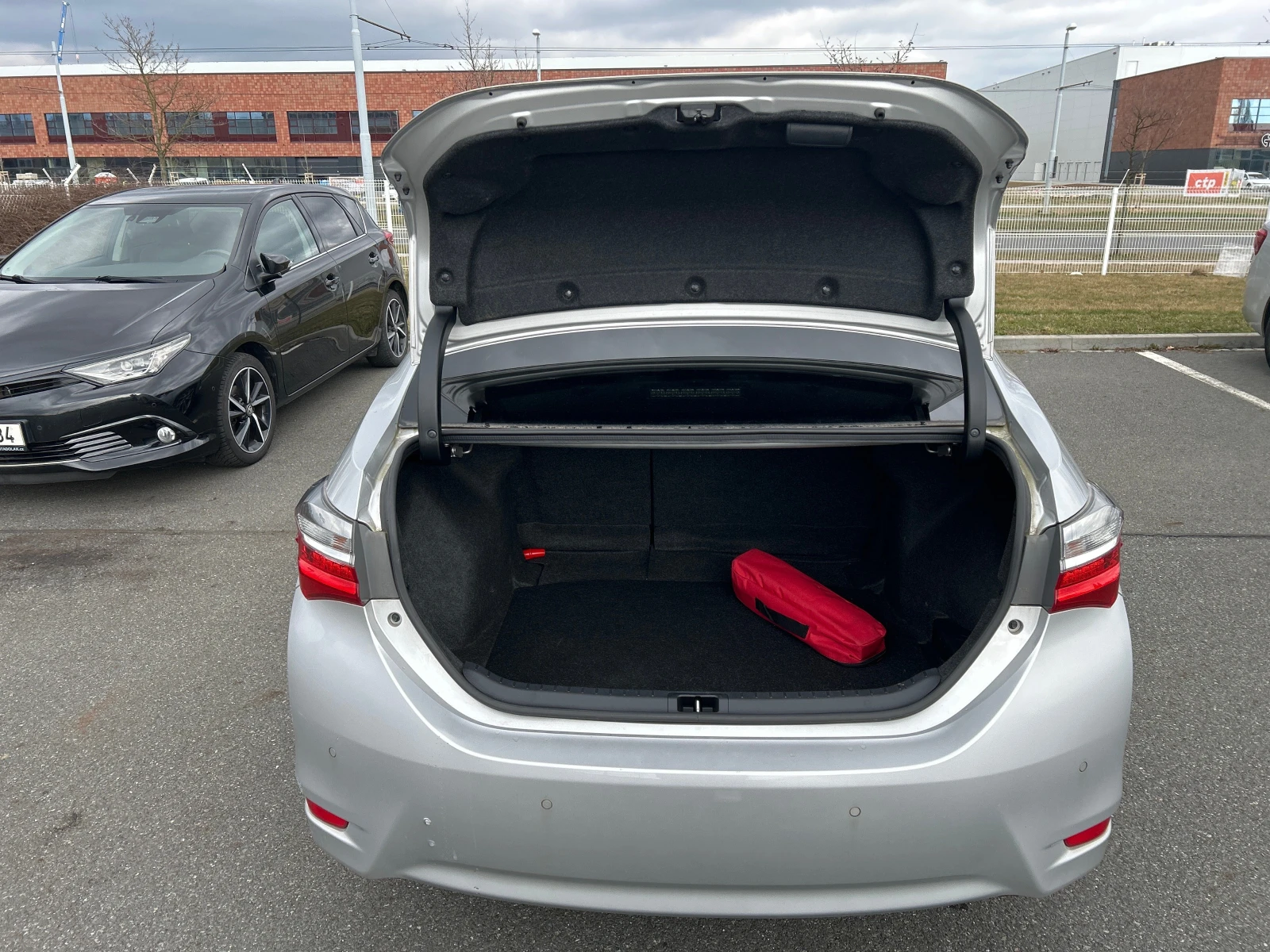 Toyota Corolla 1.6i Valvematic /Active /TREND+ / Очакван!, снимка 6 - Автомобили и джипове - 54306445