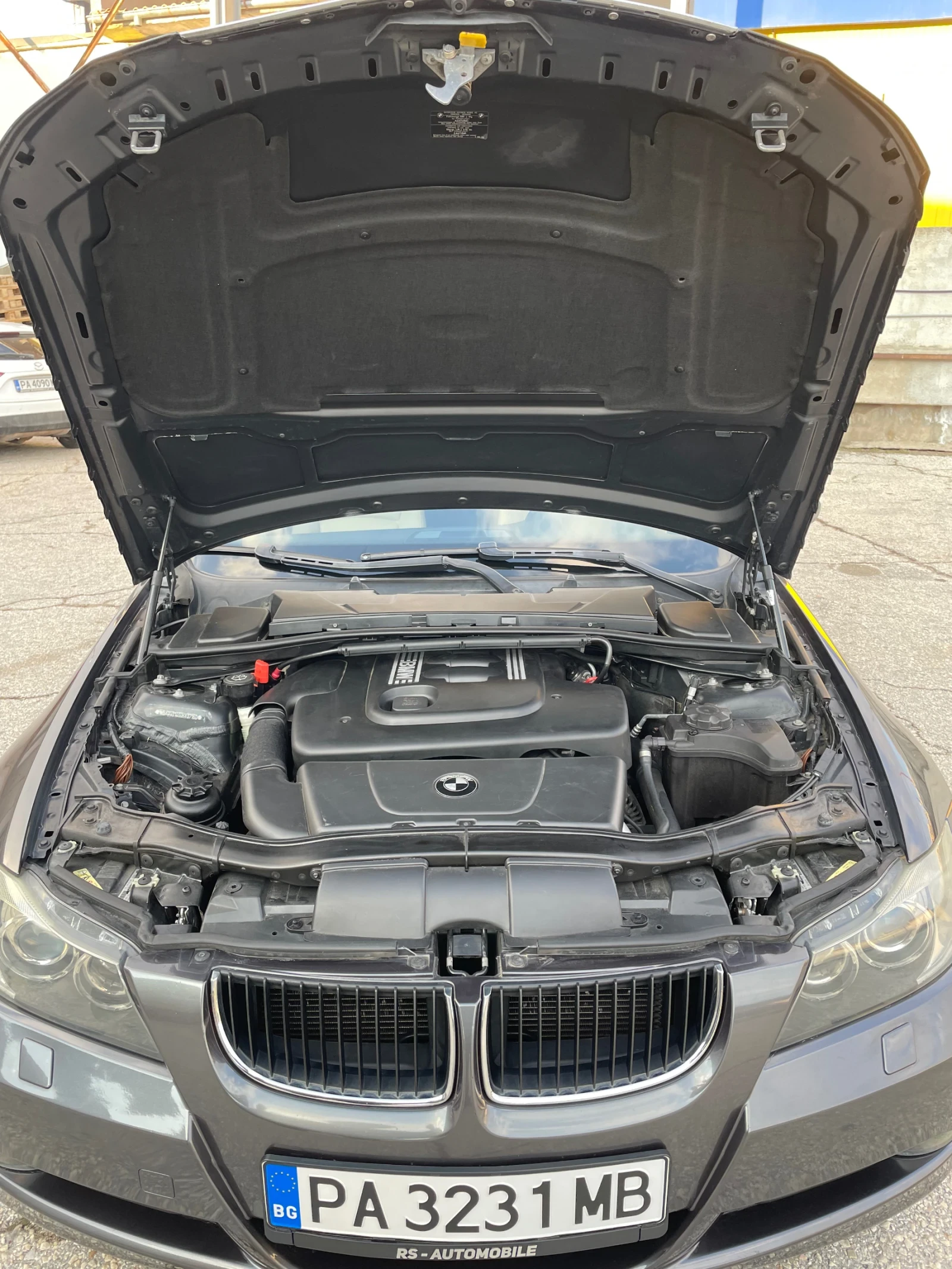 BMW 320 2.0D ТОП Реални Км!!, снимка 13 - Автомобили и джипове - 54316862