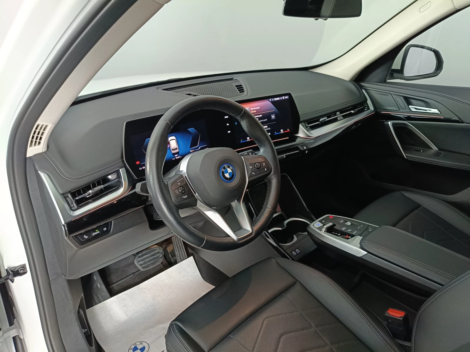 BMW iX1 20, снимка 7 - Автомобили и джипове - 54356249