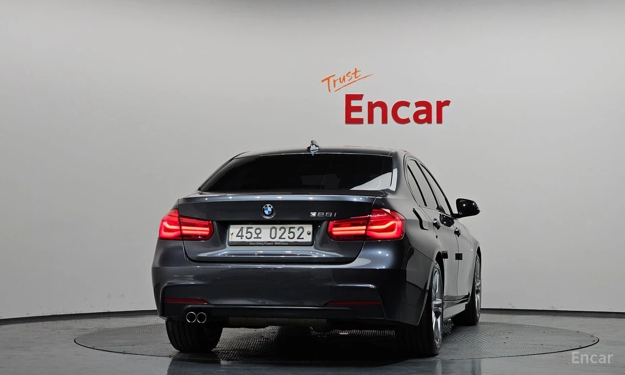 BMW 328 M* SPORT* ХЕДЪП* ПОДГРЕВ* КАМЕРА* КЕЙЛЕС* , снимка 4 - Автомобили и джипове - 54372419