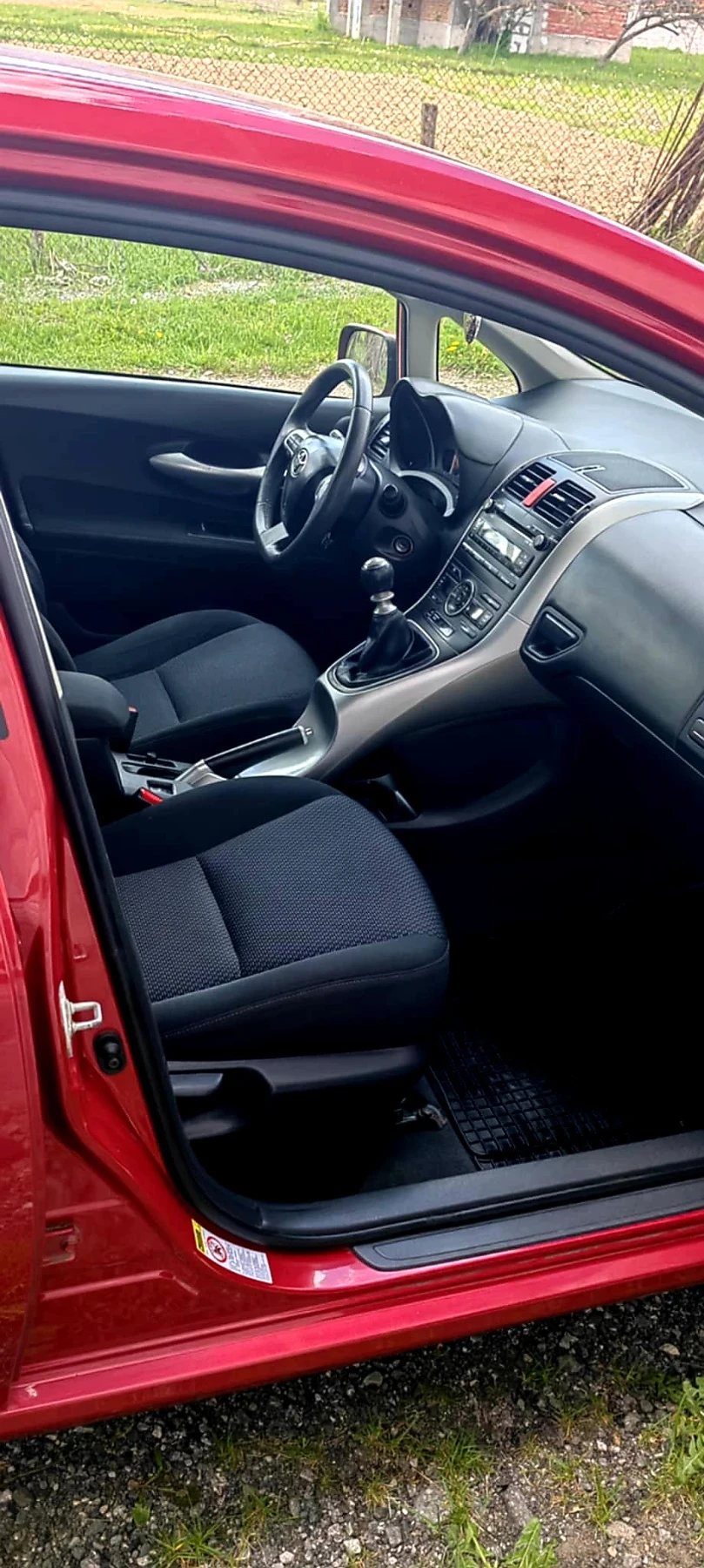 Toyota Auris 2.0 D-4D FACELIFT 126 к.с, снимка 10 - Автомобили и джипове - 54388255